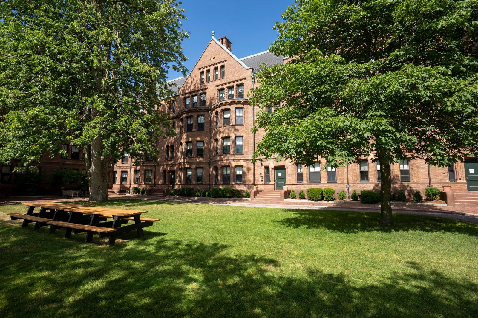 Harvard University School of Law — Harvard University School of Law – Admissions Kits